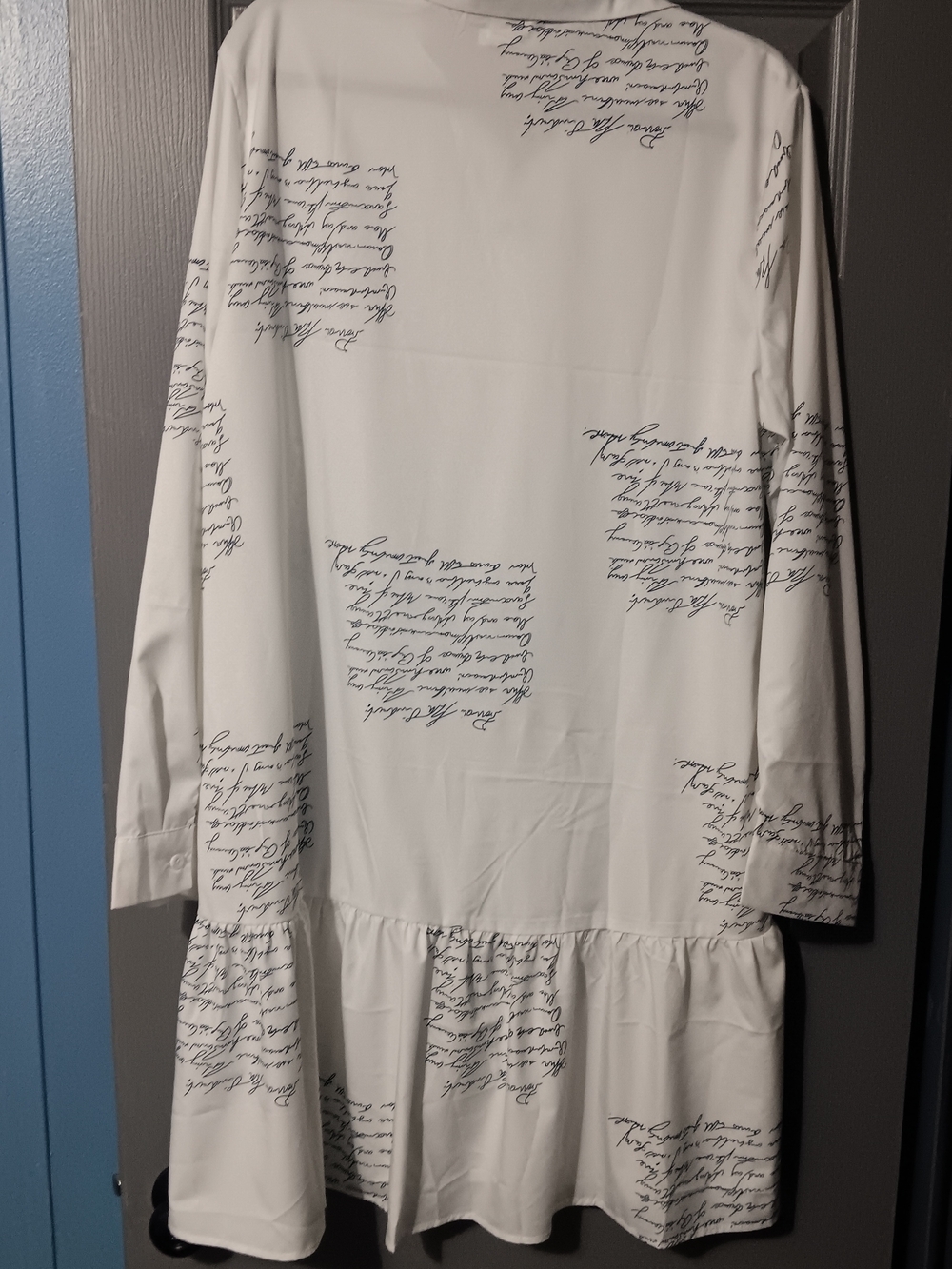 White Script Print Button-Down Tunic Dress - Picture 4 of 6